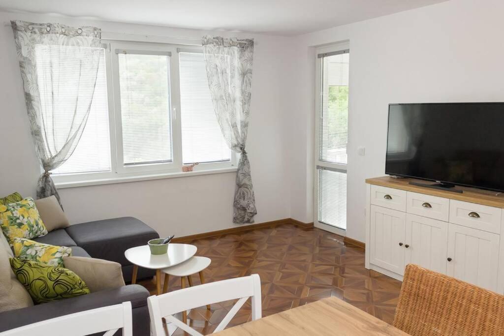 Perfect Summer Vacation Rental - One-Bedroom Flat By Flat Mаnager Topola Eksteriør bilde