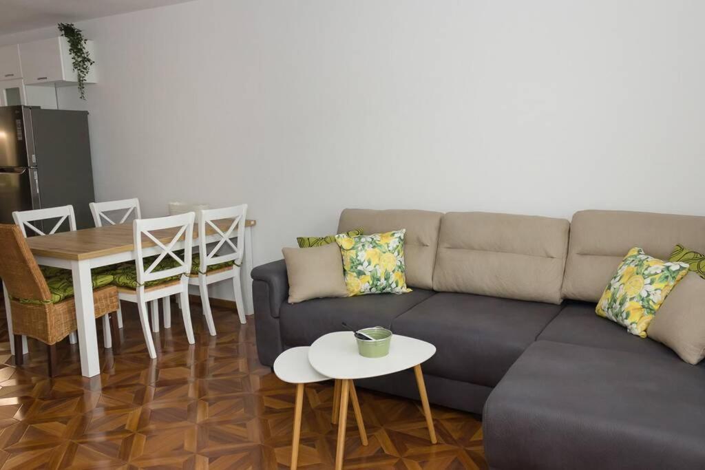 Perfect Summer Vacation Rental - One-Bedroom Flat By Flat Mаnager Topola Eksteriør bilde